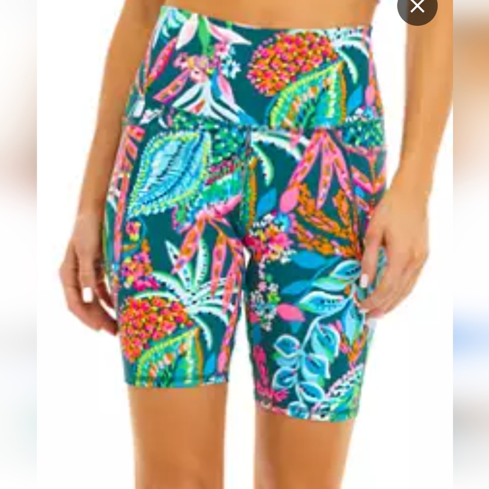 Lilly Pulitzer South Beach High Rise Luxletic Bike shorts SZ.Med